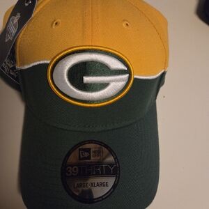 New Green Bay Packer- Yellow and Green 39THIRTY Cap  NWT